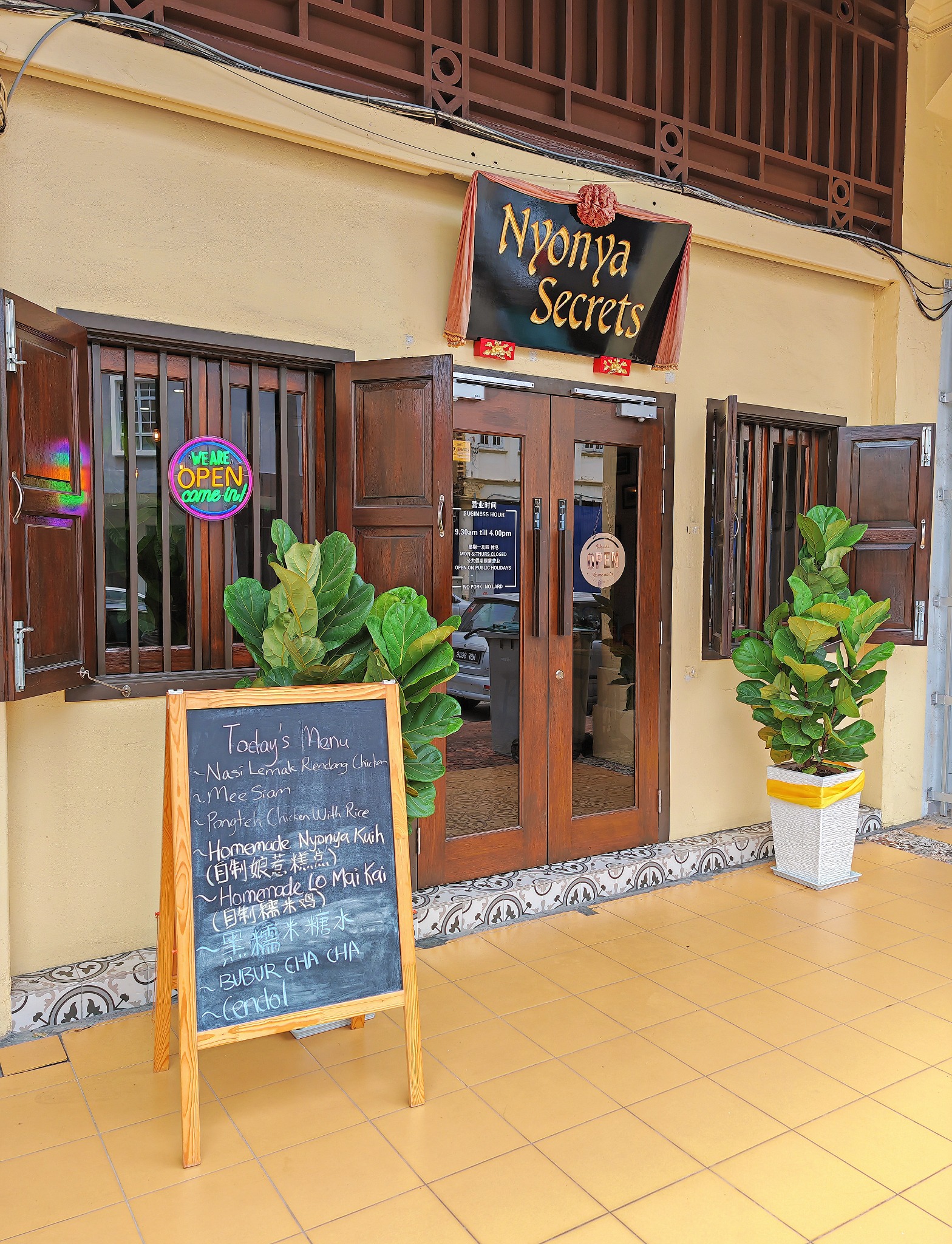 Entrance of Nyonya Secrets on Jalan Munshi Abdullah in Melaka